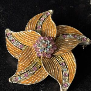 Vintage Enamel Aurora Peach Flower w/Pink&Iridescent Colored Rhinestones Brooch